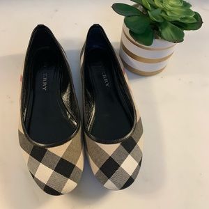 🌿BURBERRY TAN CANVAS PLAID SKIMMER SIZE 37.5🌿